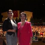 pazaryeri-belediyesi-ilcenin-dusman-isgalinden-kurtulusunun-100-yili-dolayisiyla-duzenledigi-programla-muzik-dolu-bir-geceye-imza-atti.jpg