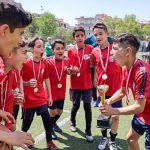 yarinin-futbolculari-turnuva-coskusu-yasadi.jpg