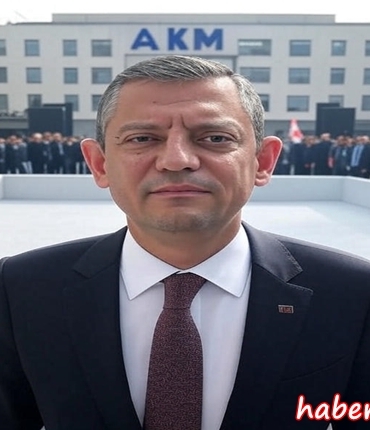 Özgür Özel'e Yumruklu Saldırı