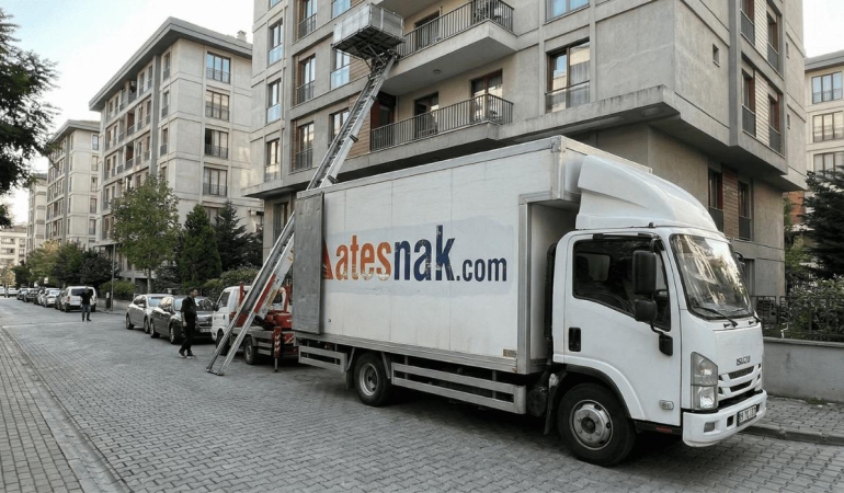 İstanbul'un Kalbinde "Ateş Hızında" Taşınma Rehberi