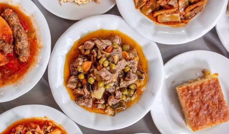 Restoranlar İçin Yorum ve Puan Yönetimi