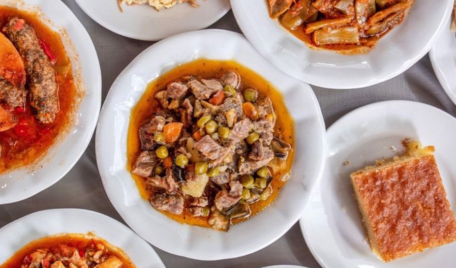 Restoranlar İçin Yorum ve Puan Yönetimi